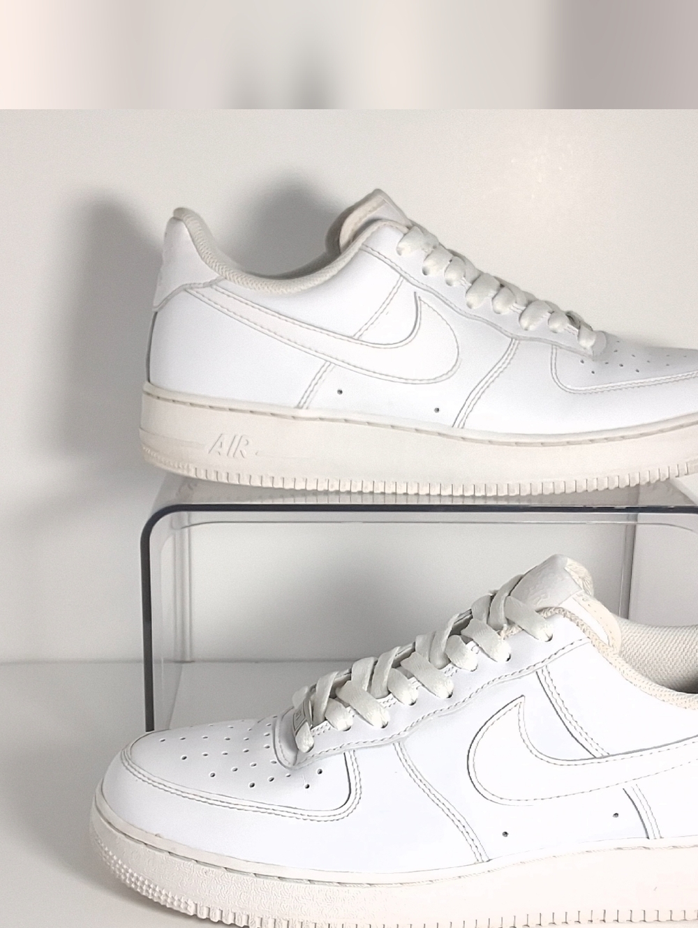Nike Air Force 1 White Low-Top Leather  Men' s Sneakers Size 10.5 - Picture 2 of 15